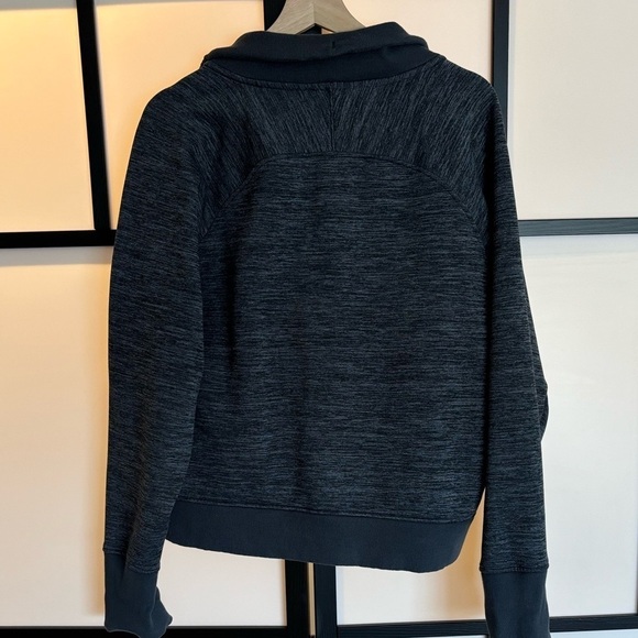 Athleta Altitude 1/2 zip sweatshirt. Gray. Women’s Medium - Picture 3 of 15